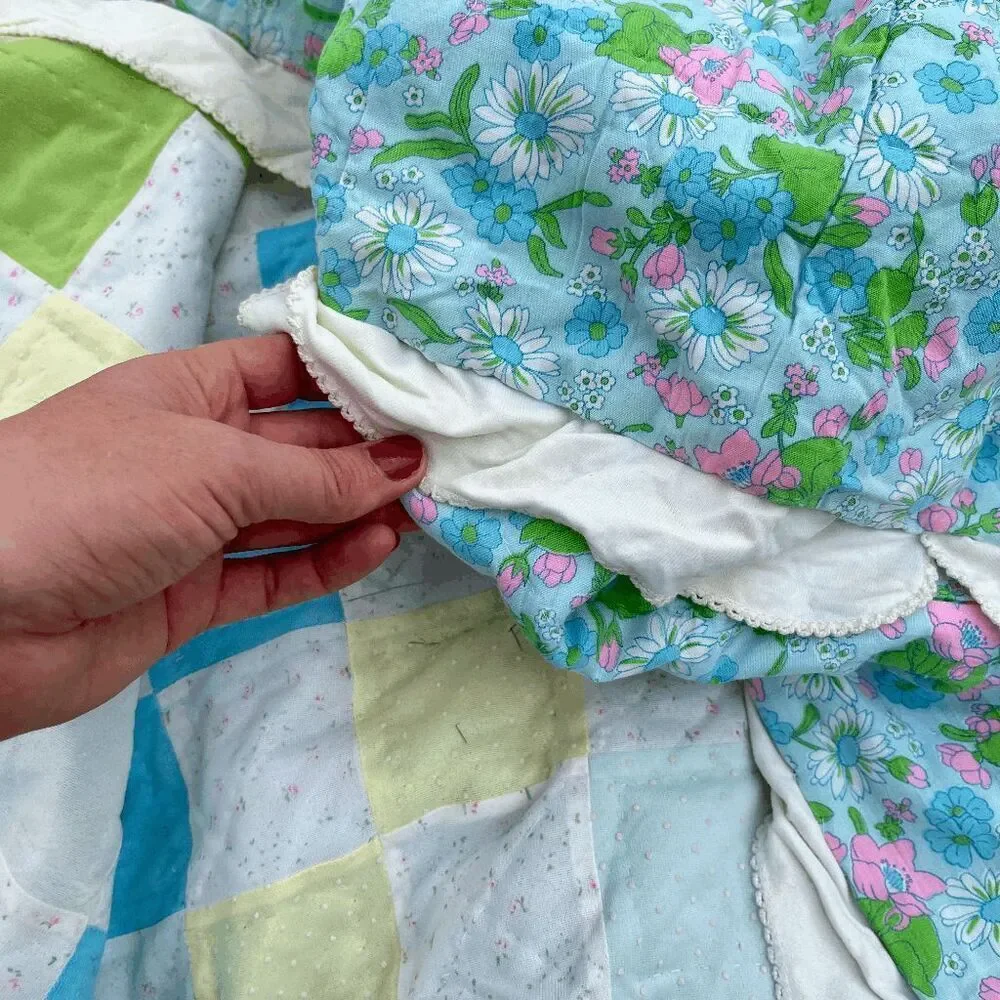 Vintage Hand Stitched Quilt 87x69 Retro Patchwork Diamond Baby Washcloth Ruffle
